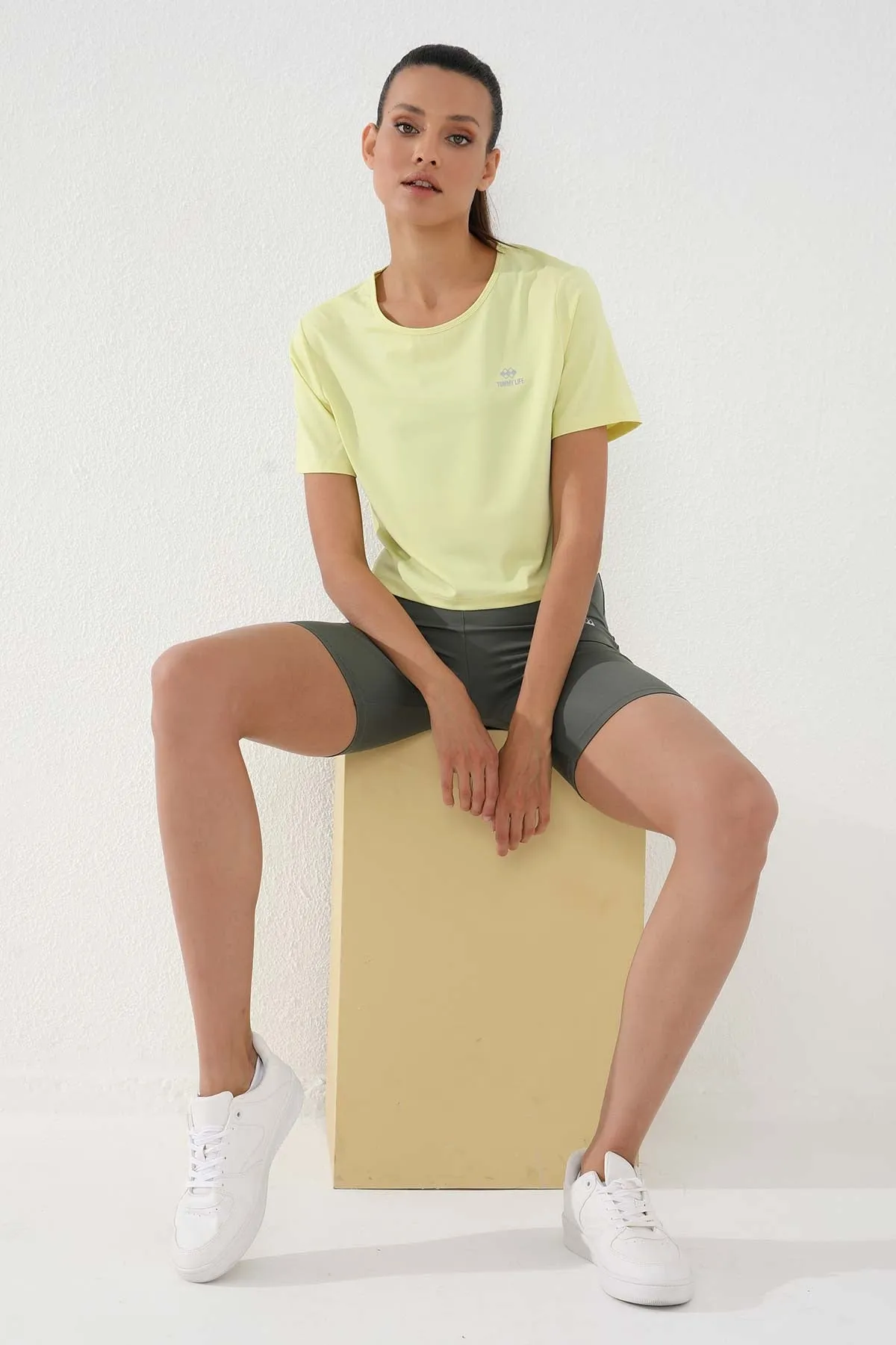 basic kisa kol standart kalip o yaka kadin crop top t-shirt - 97143
