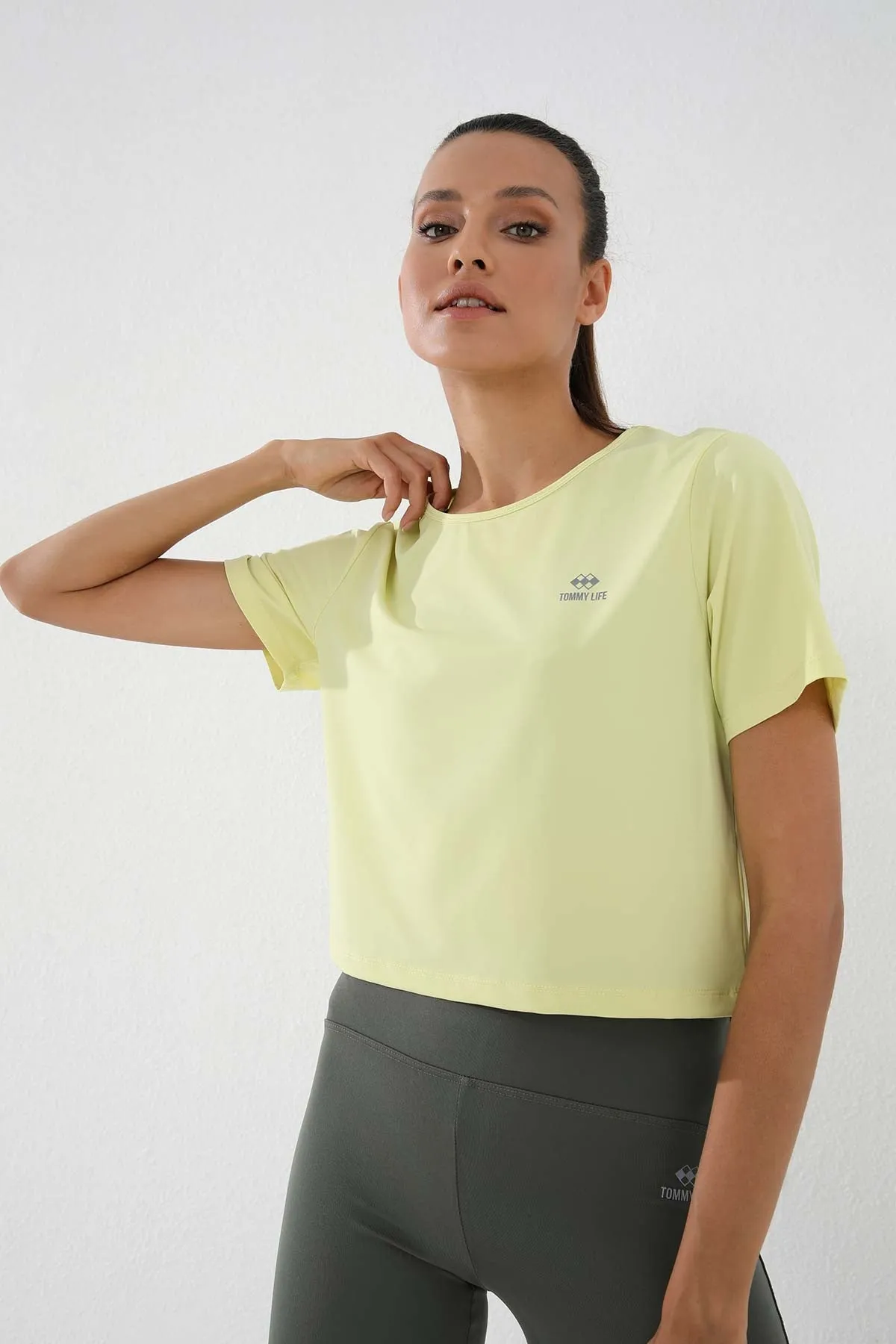 basic kisa kol standart kalip o yaka kadin crop top t-shirt - 97143
