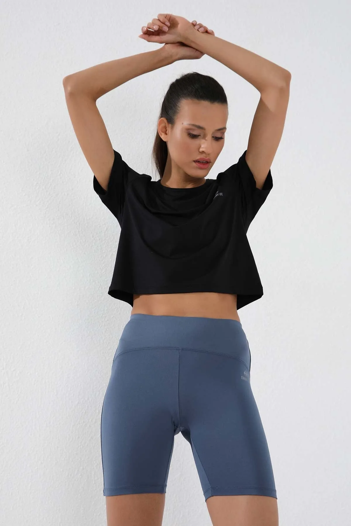 basic kisa kol standart kalip o yaka kadin crop top t-shirt - 97143