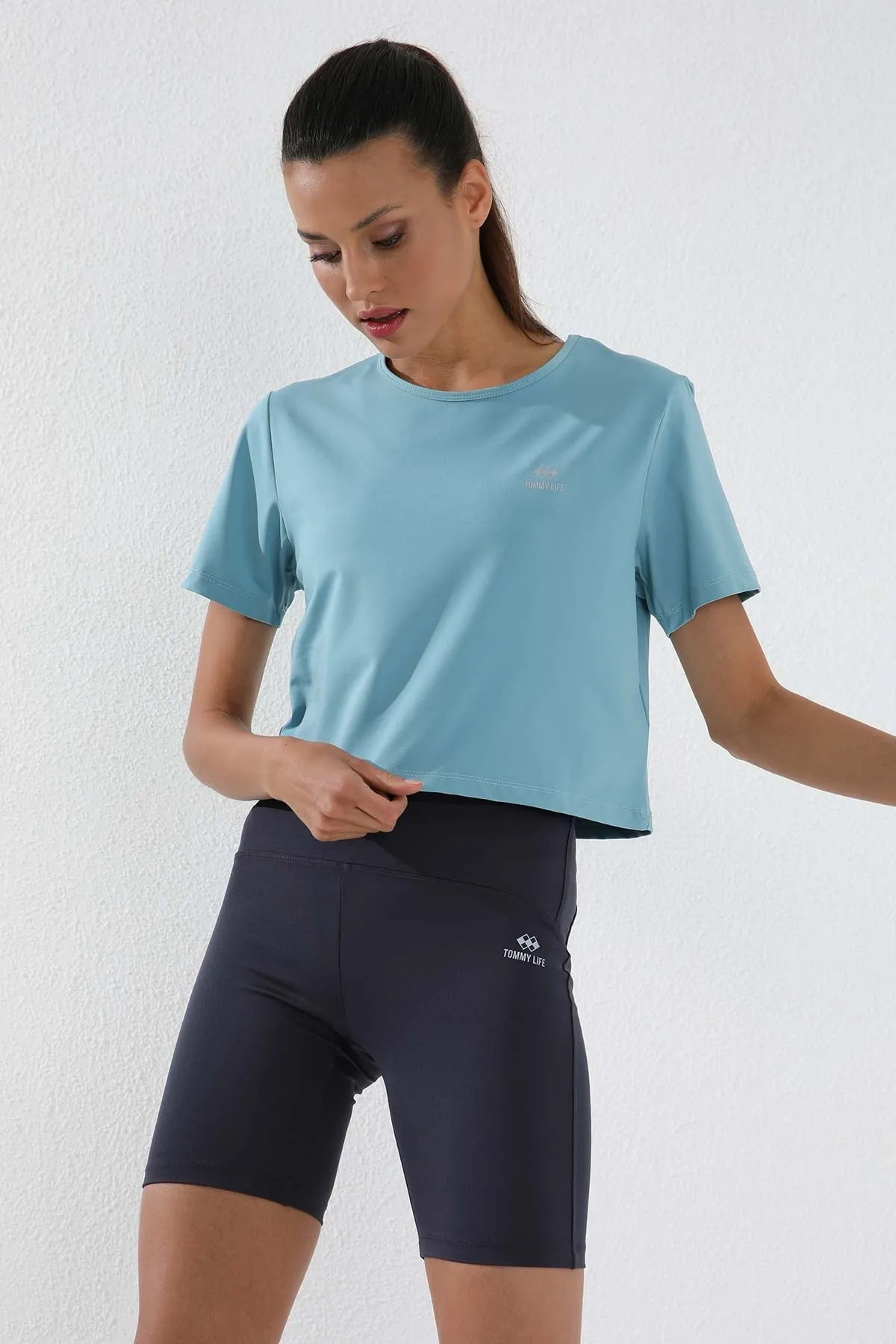 basic kisa kol standart kalip o yaka kadin crop top t-shirt - 97143