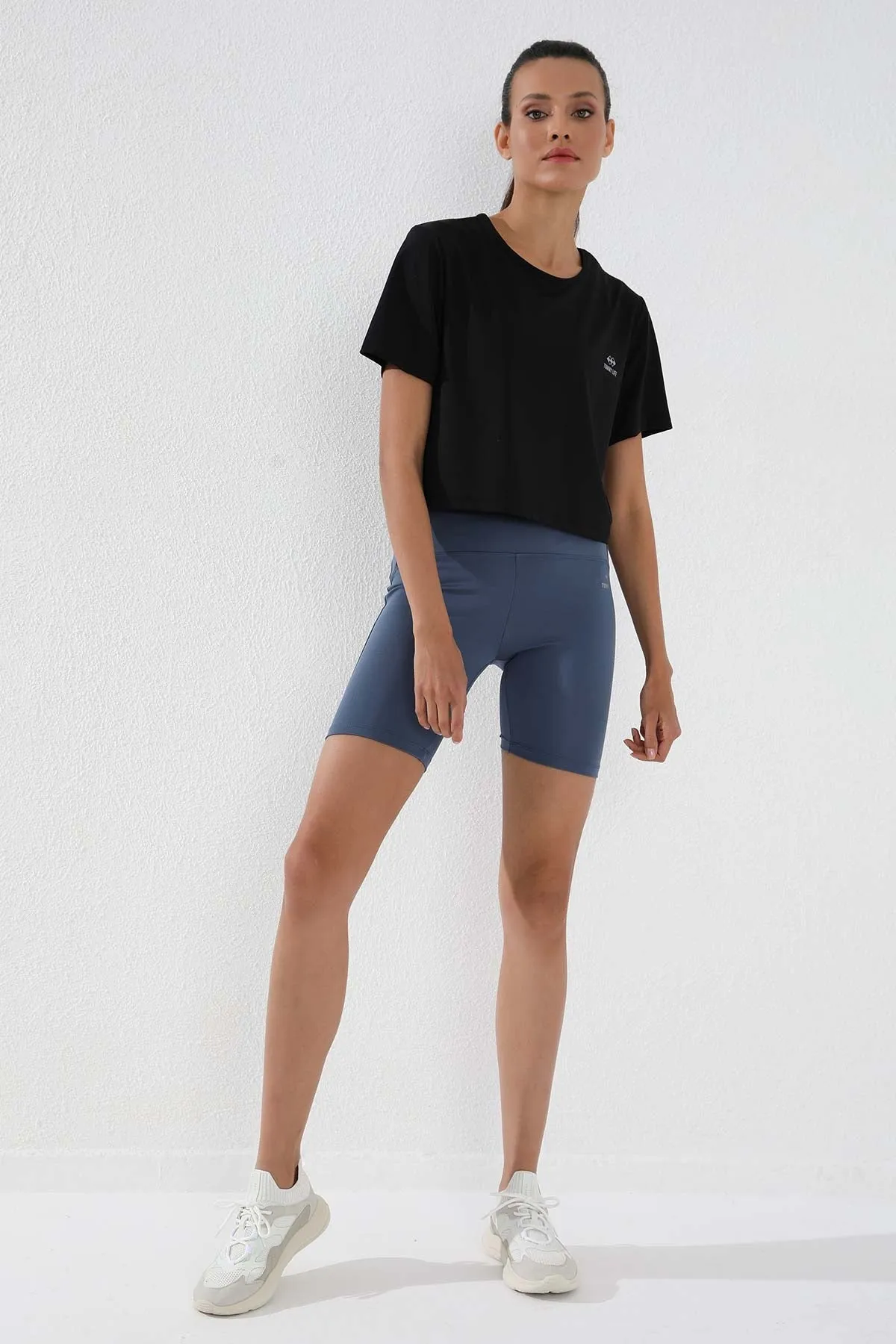 basic kisa kol standart kalip o yaka kadin crop top t-shirt - 97143