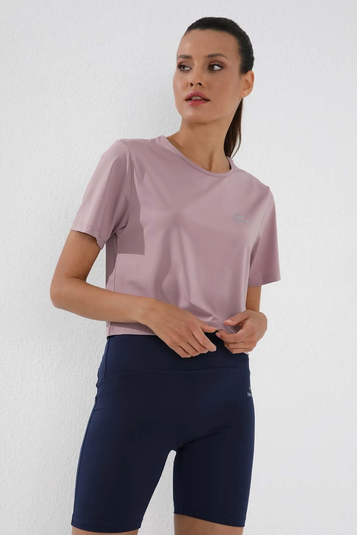 basic kisa kol standart kalip o yaka kadin crop top t-shirt - 97143