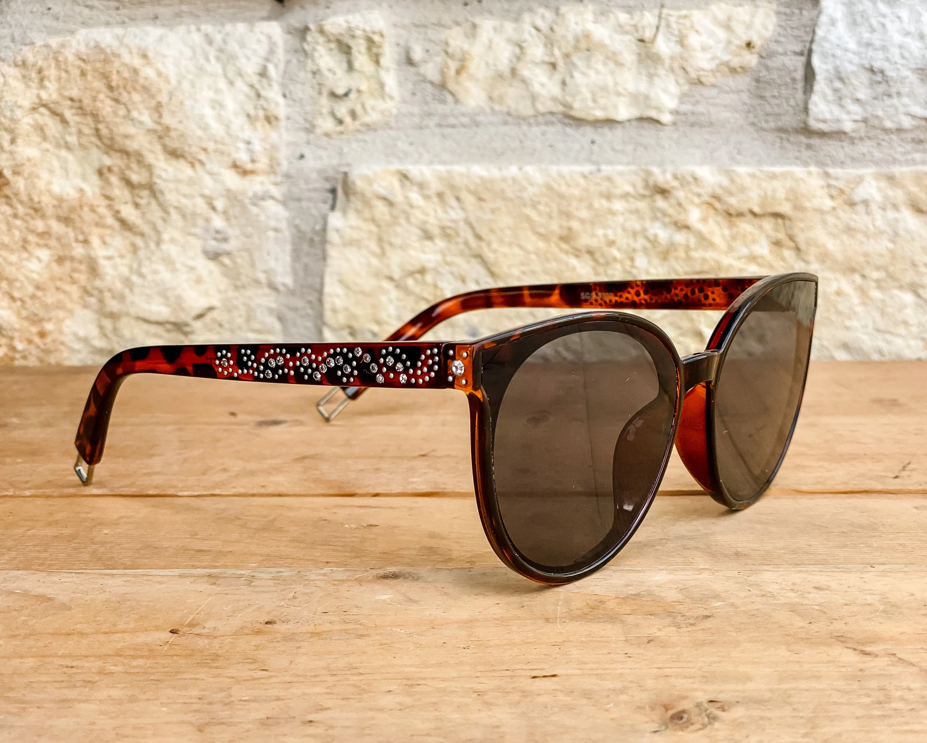 Montana West Rhinestone Cat Eye Sunglasses - Tortoise Frame