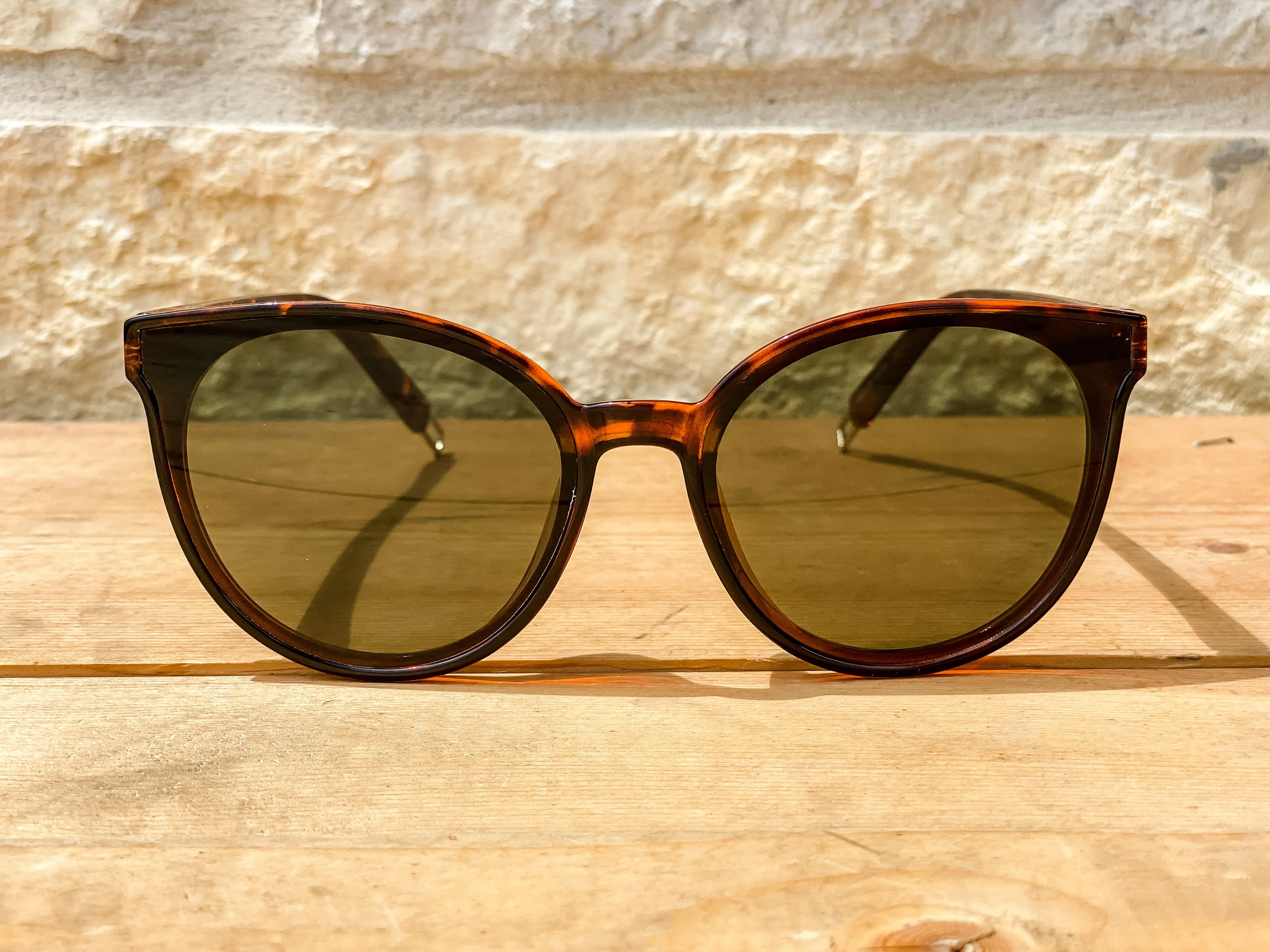 Montana West Rhinestone Cat Eye Sunglasses - Tortoise Frame